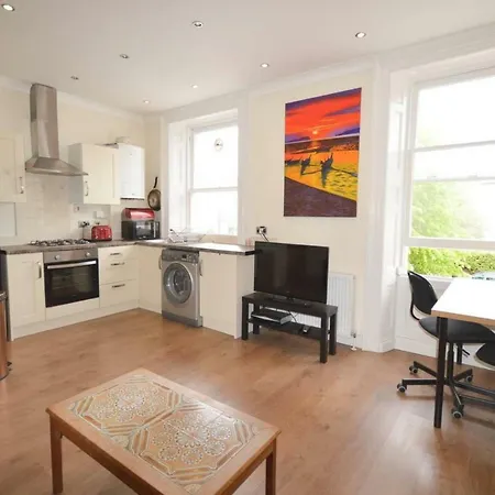 شقة Cosy 1 Bedroom Flat Near Wapping Wharf *